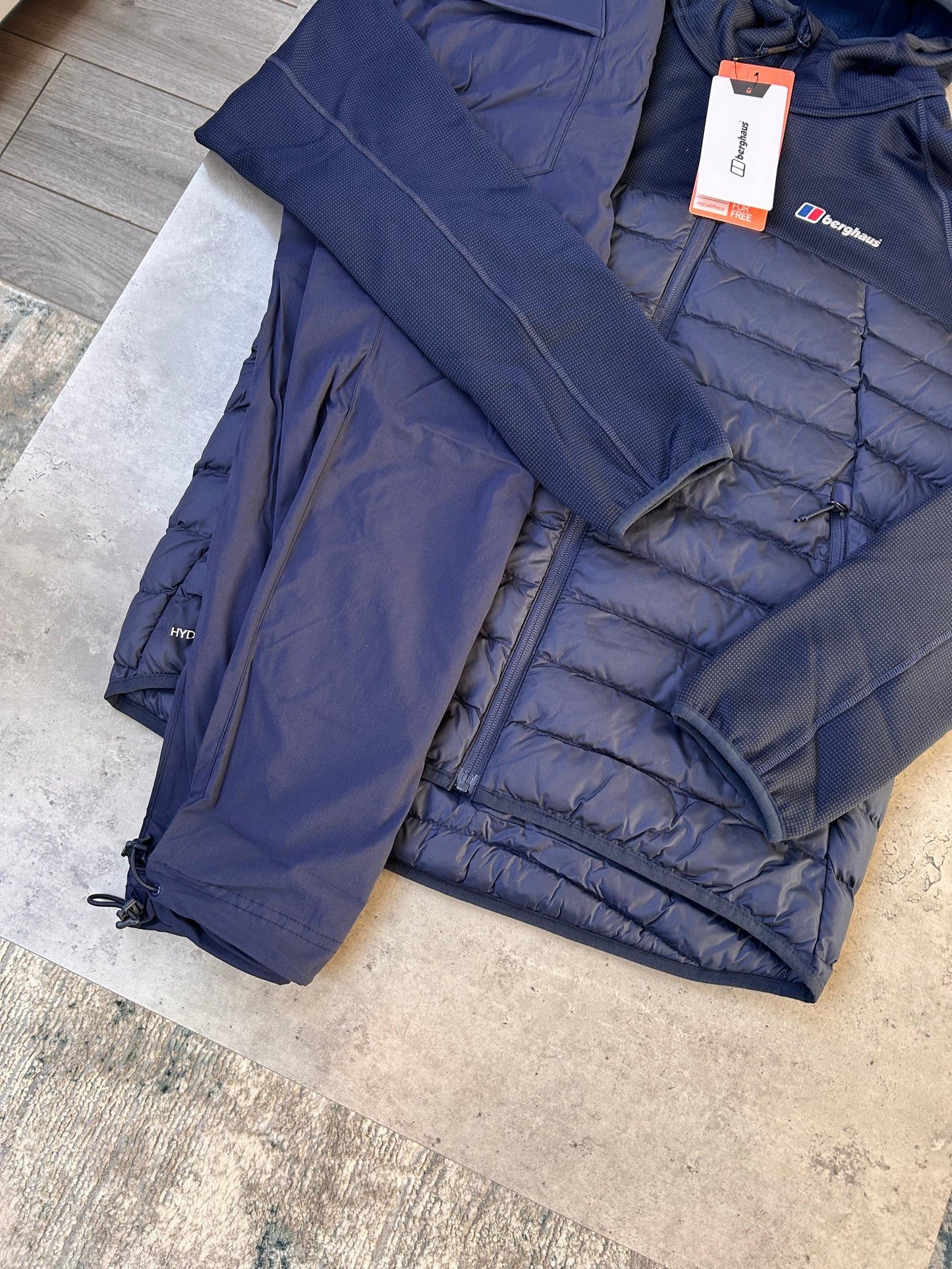 BERGHAUS HYBRID TRACKSUIT - NAVY