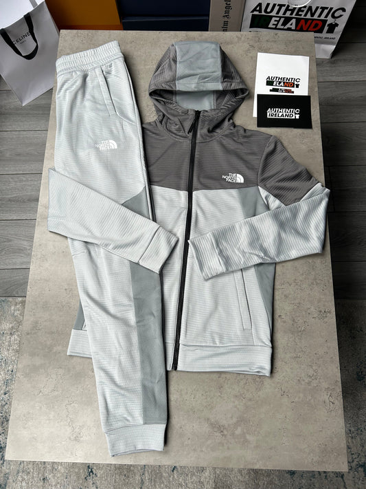 THE NORTH FACE MOUNTAIN ATHLETICS TRACKSUIT - LIGHT GREY/SLATE/GREY