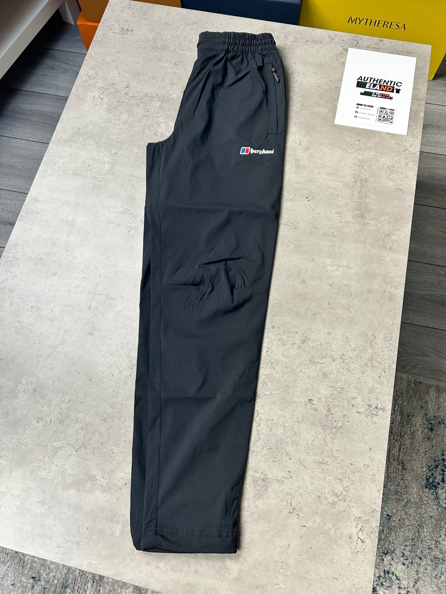 BERGHAUS HYBRID TRACKSUIT - BLACK