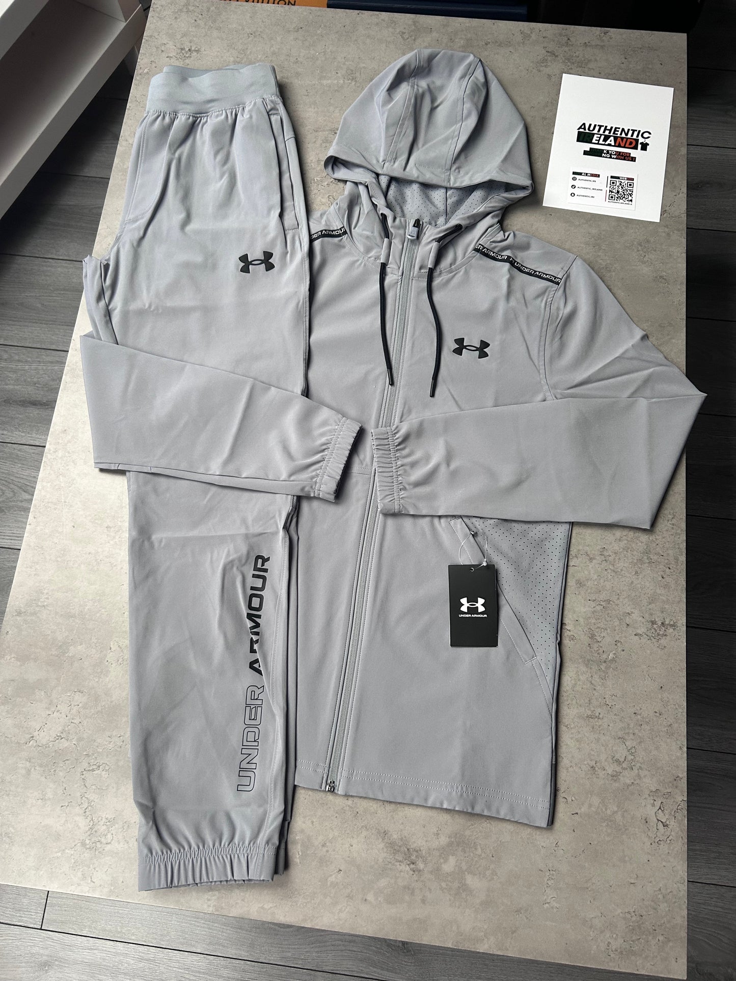 UNDER ARMOUR TRACKSUIT - GREY