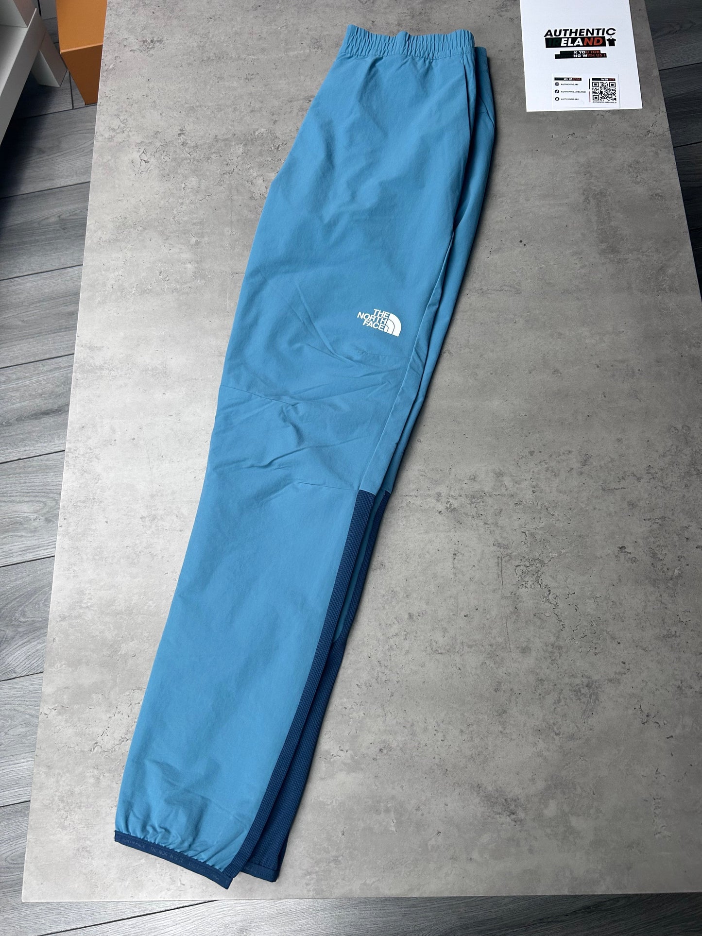 THE NORTH FACE WOVEN TRACKSUIT - NAVY/WATER BLUE