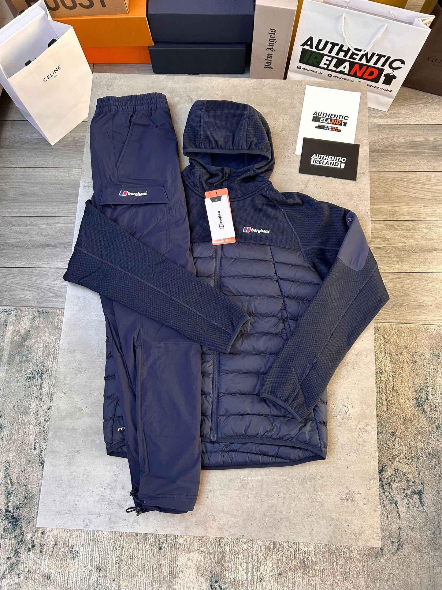 BERGHAUS HYBRID TRACKSUIT - NAVY