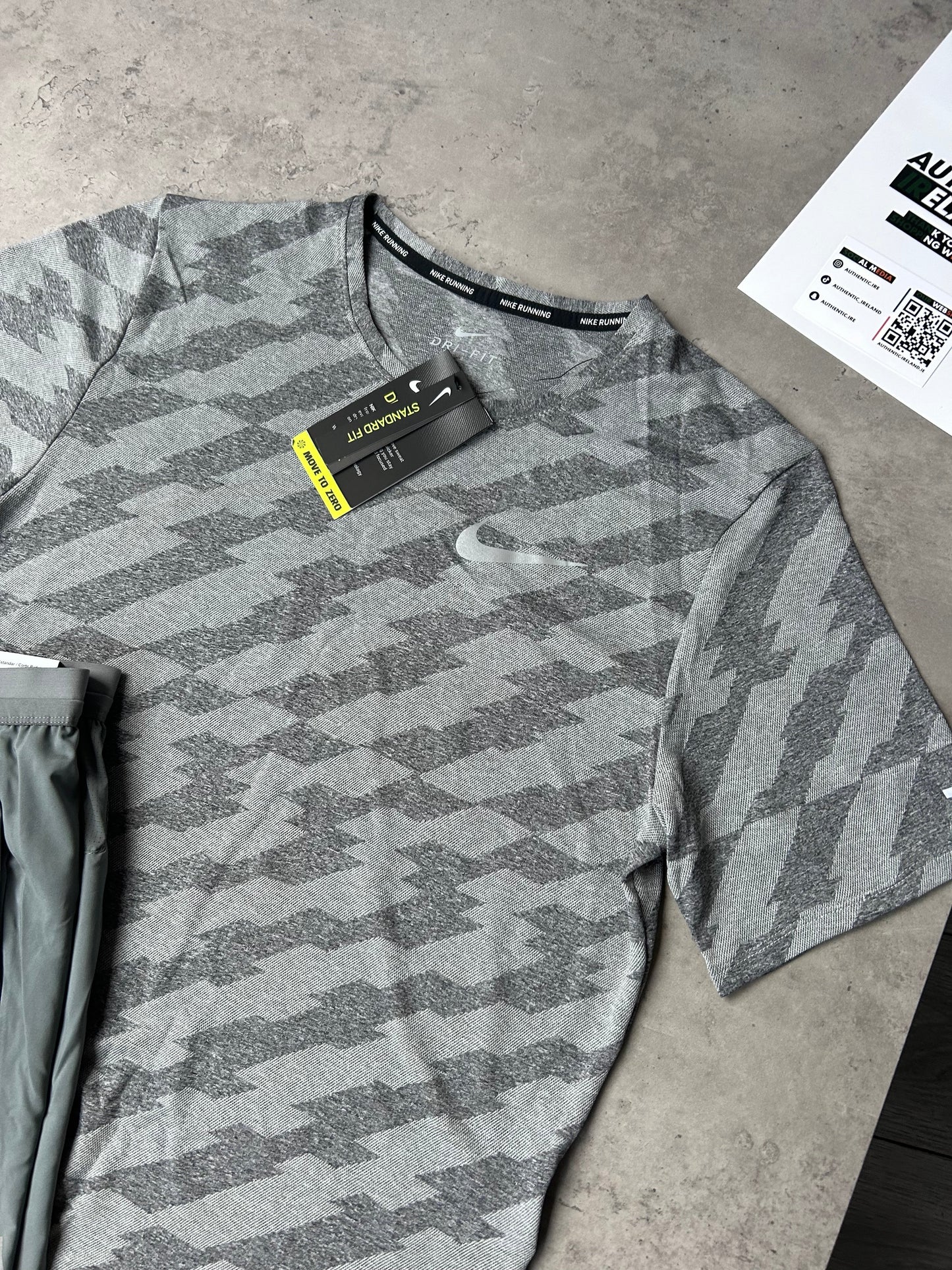 NIKE JACQUARD MILER SET - GREY