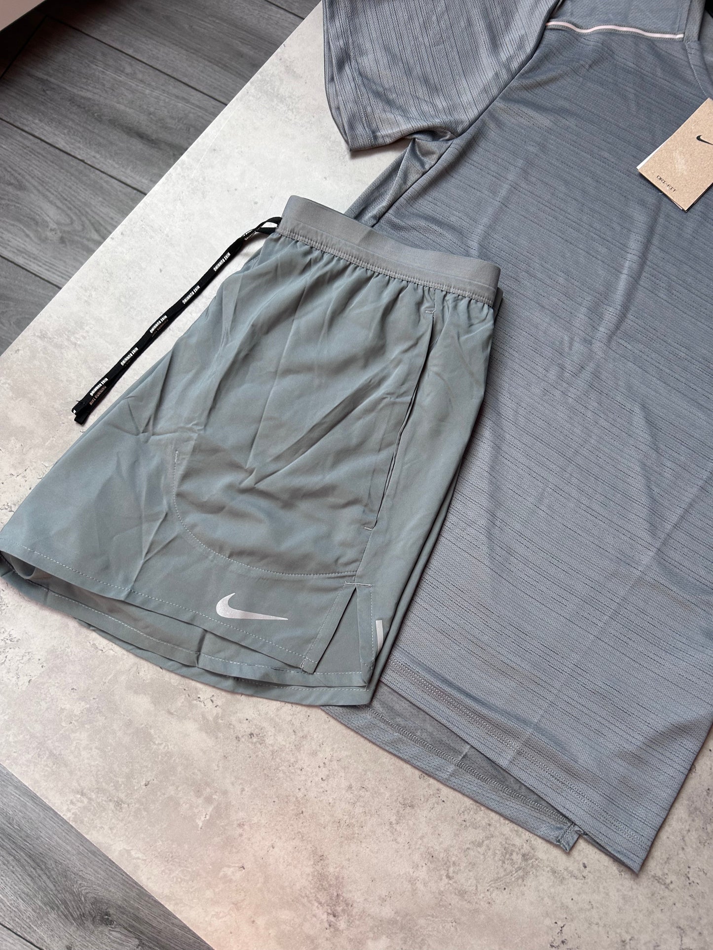 NIKE MILER 1.0 SET - WOLF GREY