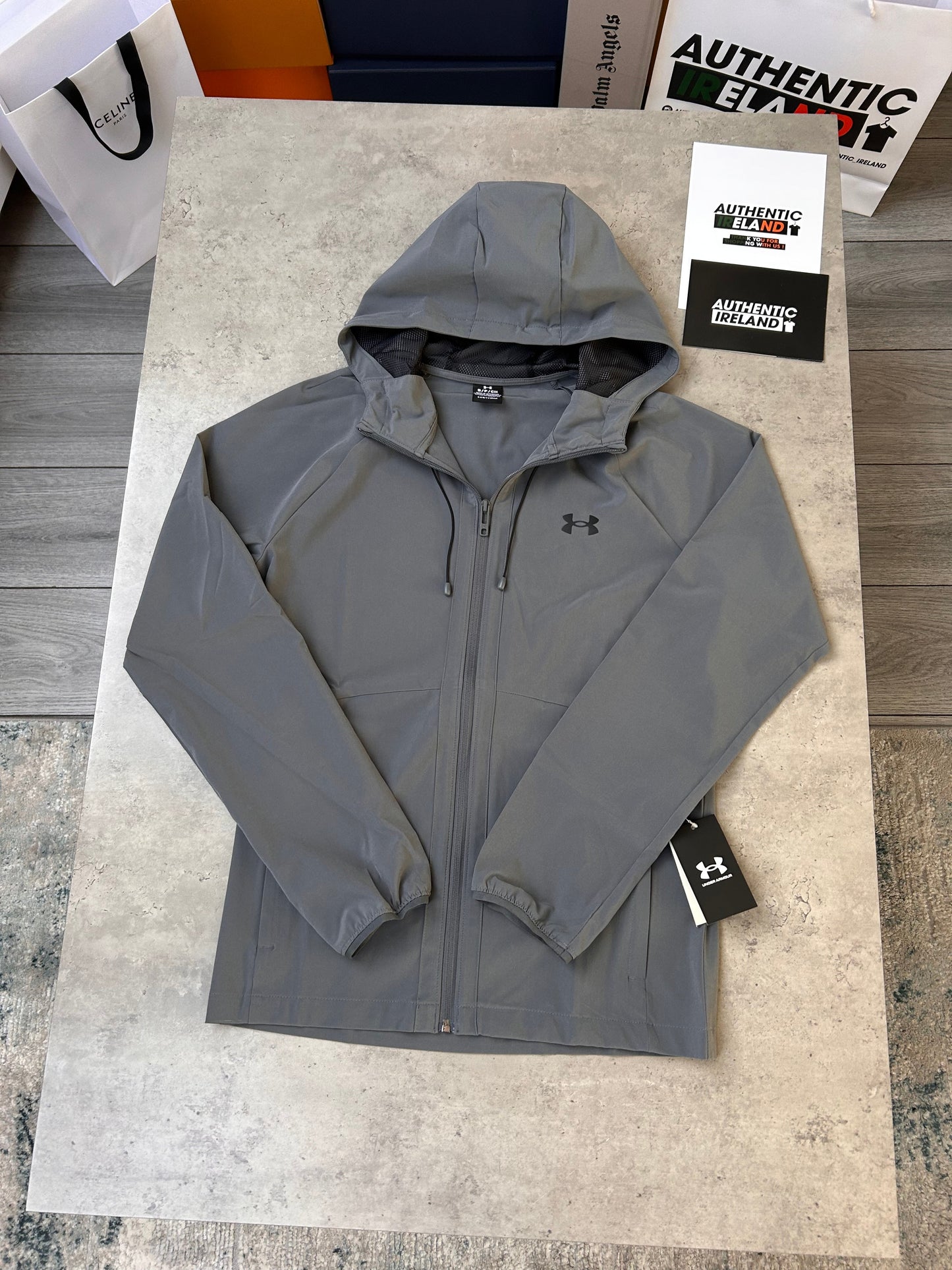 UNDER ARMOUR WOVEN CARGO TRACKSUIT - GREY