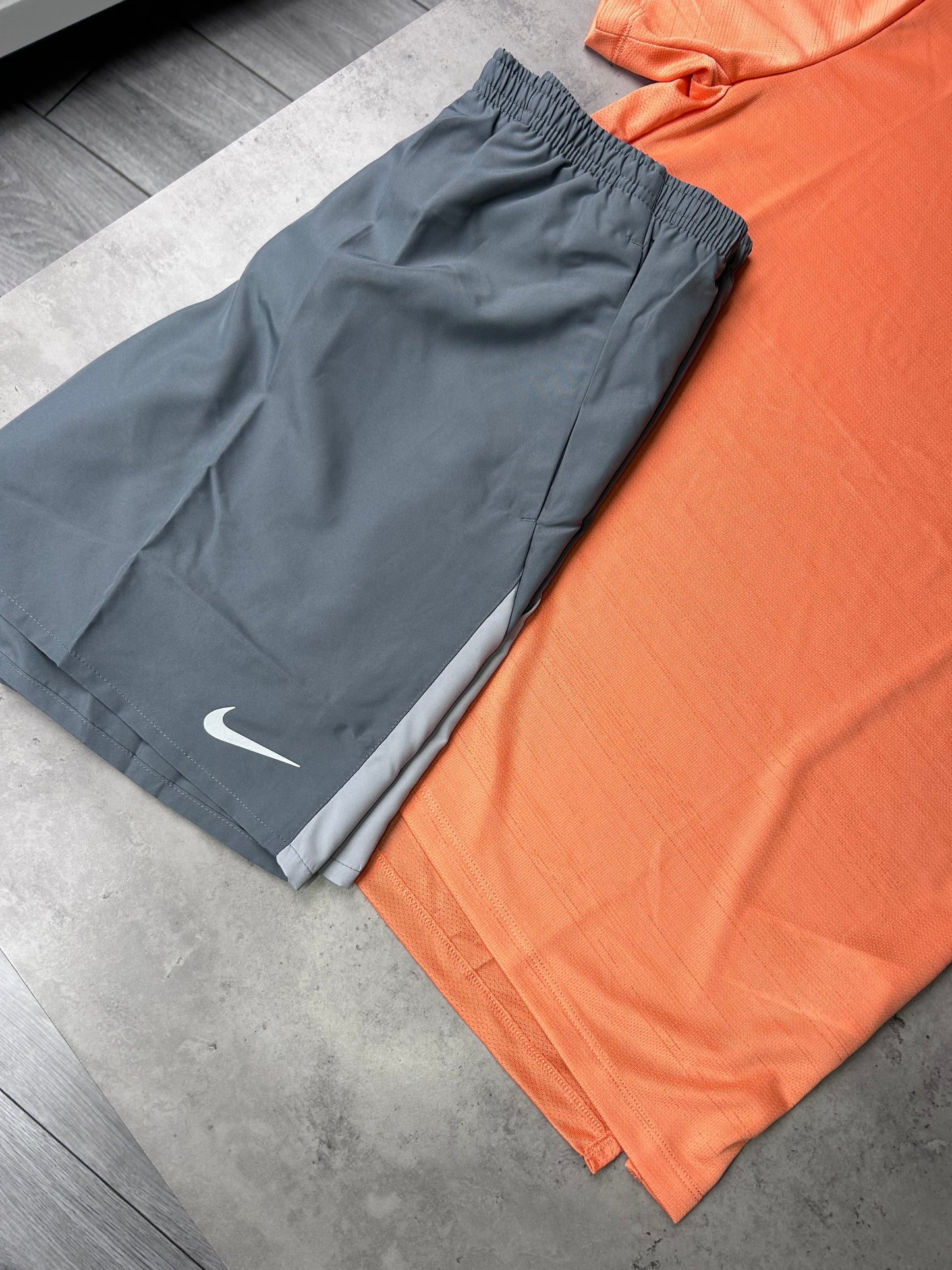 NIKE MILER 1.0 SET - PEACH/GREY