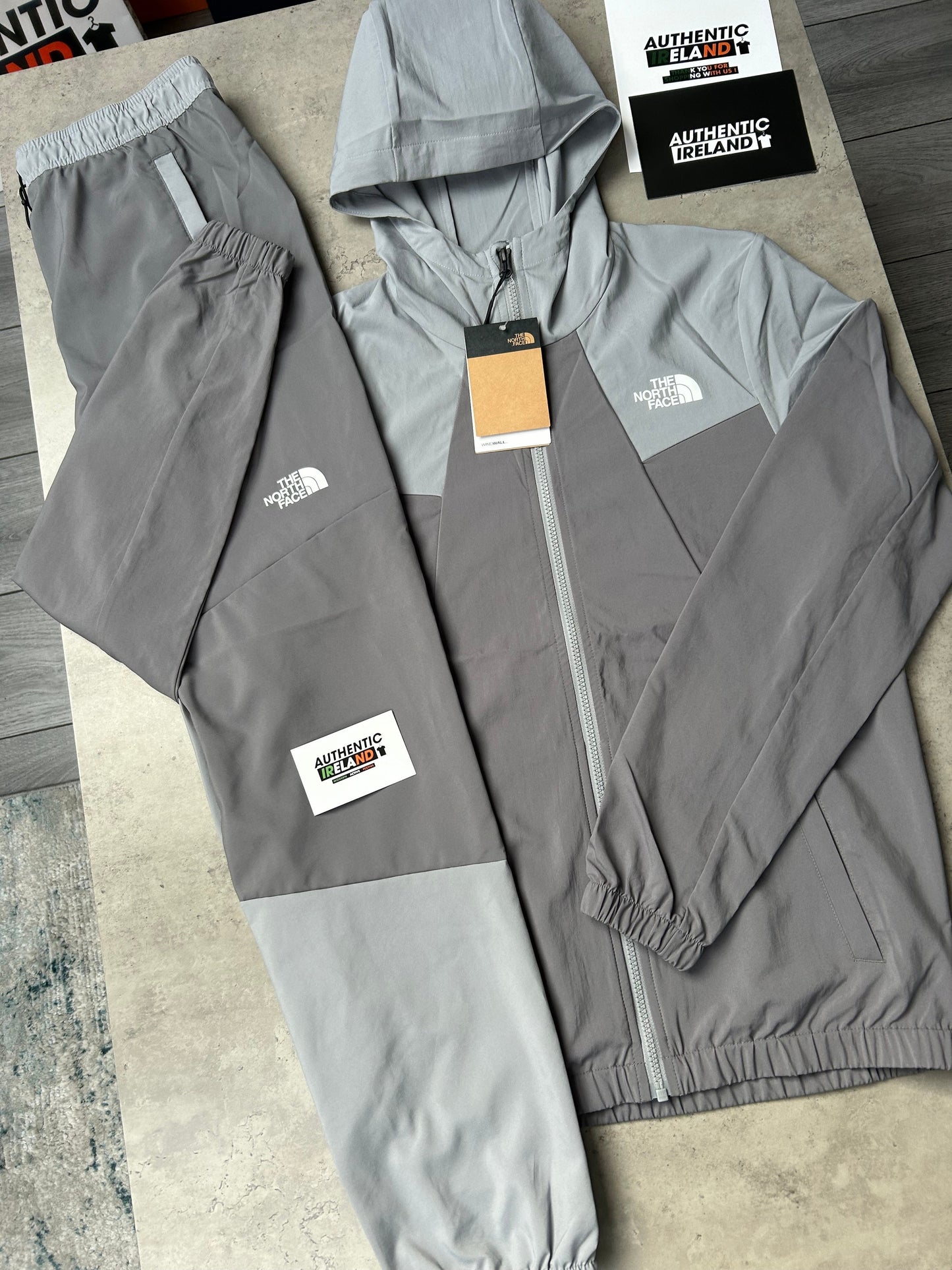 THE NORTH FACE TWO-TONE WOVEN TRACKSUIT - GREY