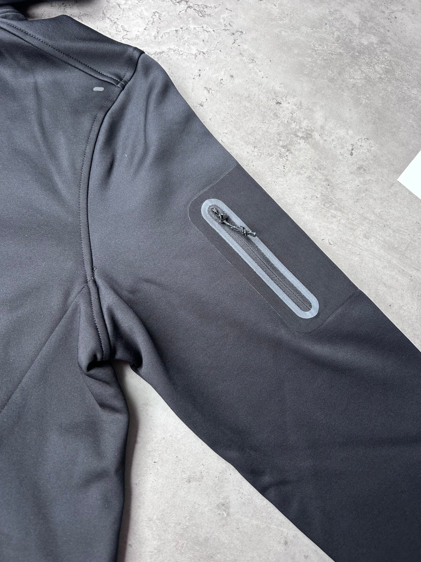 MONTERRAIN SPEED TRACKSUIT - BLACK