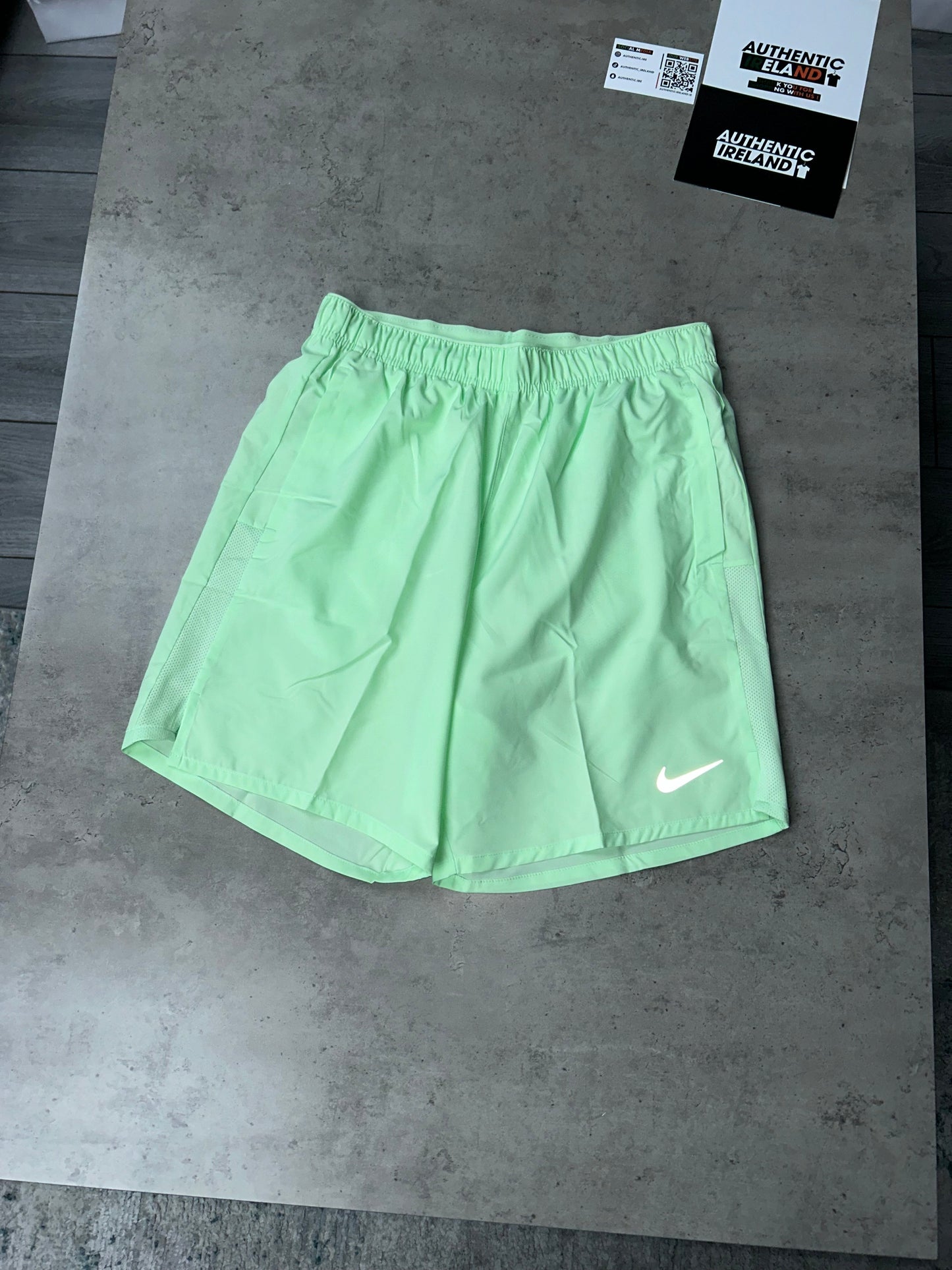 NIKE MILER 3.0 SET - VAPOUR GREEN