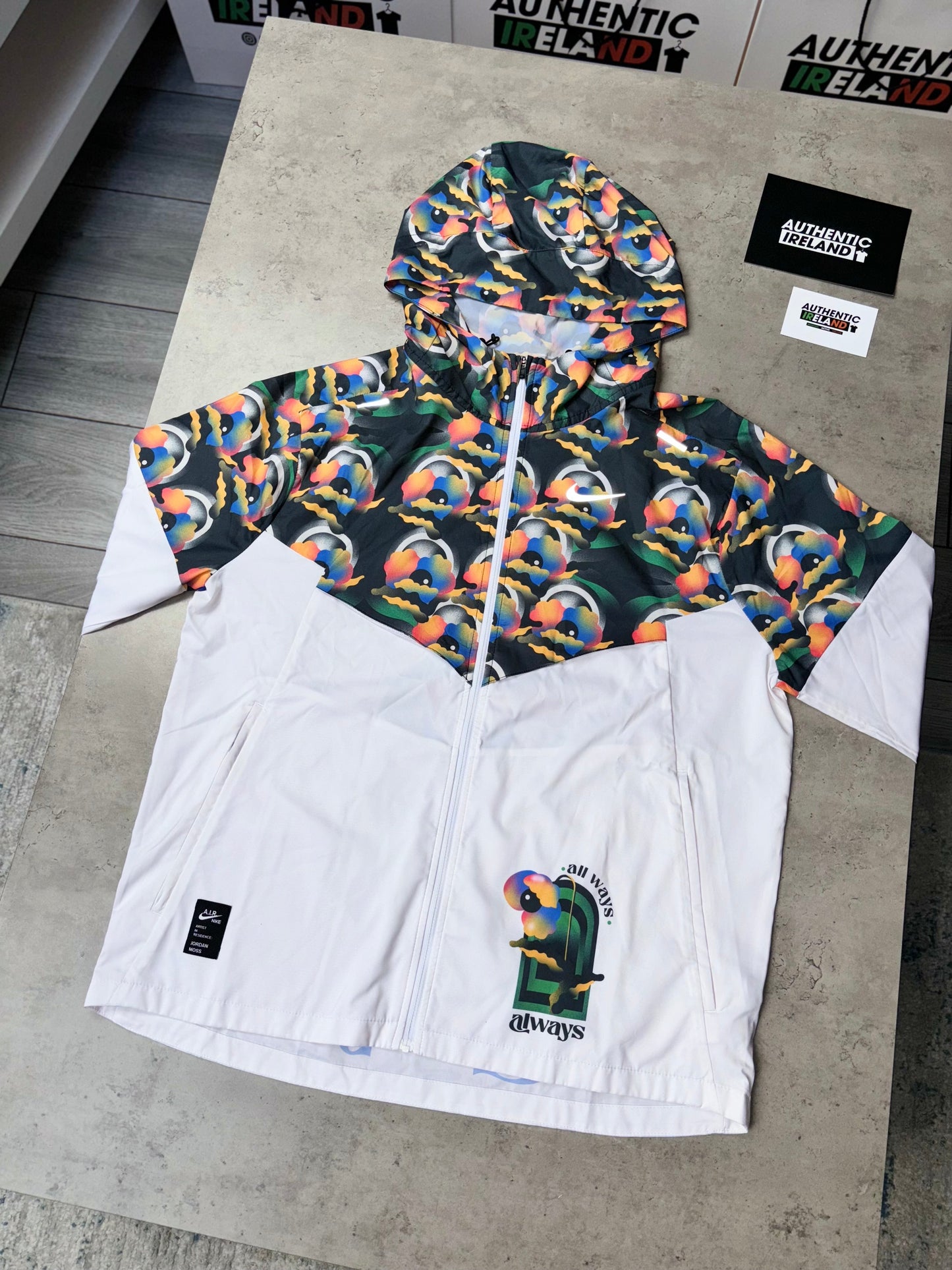 NIKE A.I.R MOSS REPEL WINDRUNNER SET - MULTI/WHITE