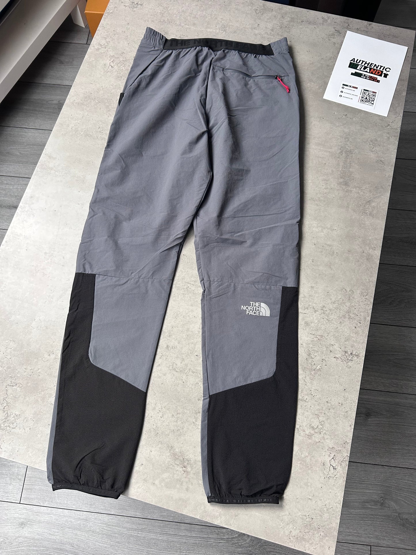 THE NORTH FACE WOVEN TRACKSUIT - GREY/BLACK