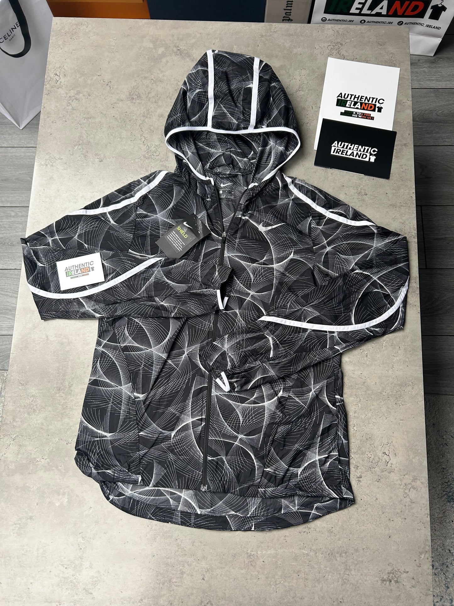 NIKE LIGHTNING WINDRUNNER SET - BLACK