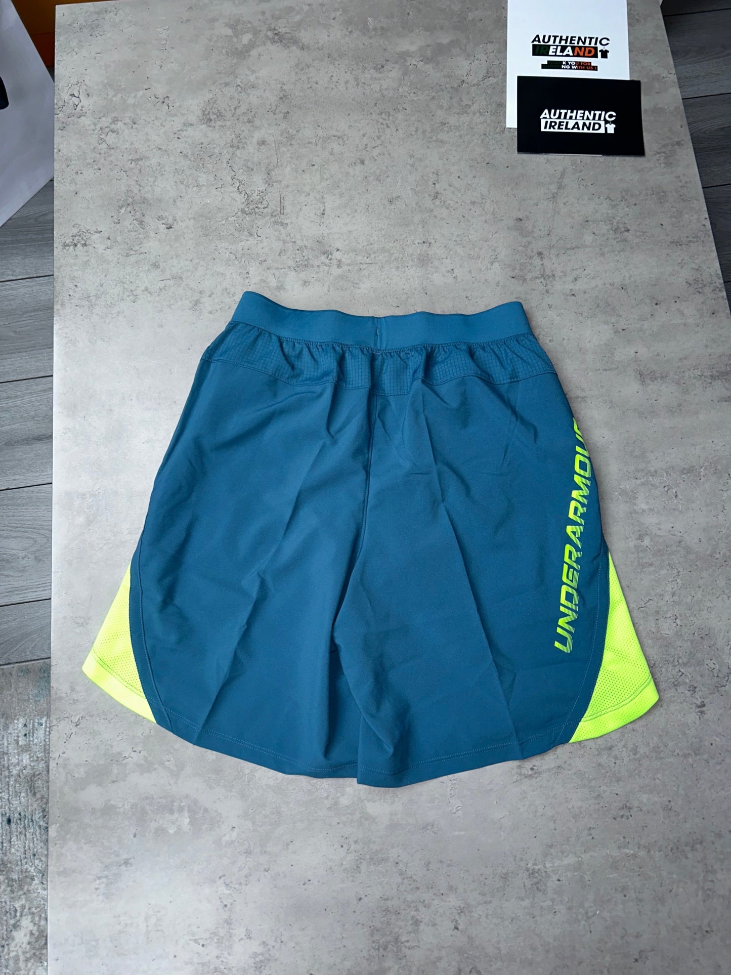 UNDER ARMOUR WINDRUNNER SET - TEAL/VOLT/WHITE