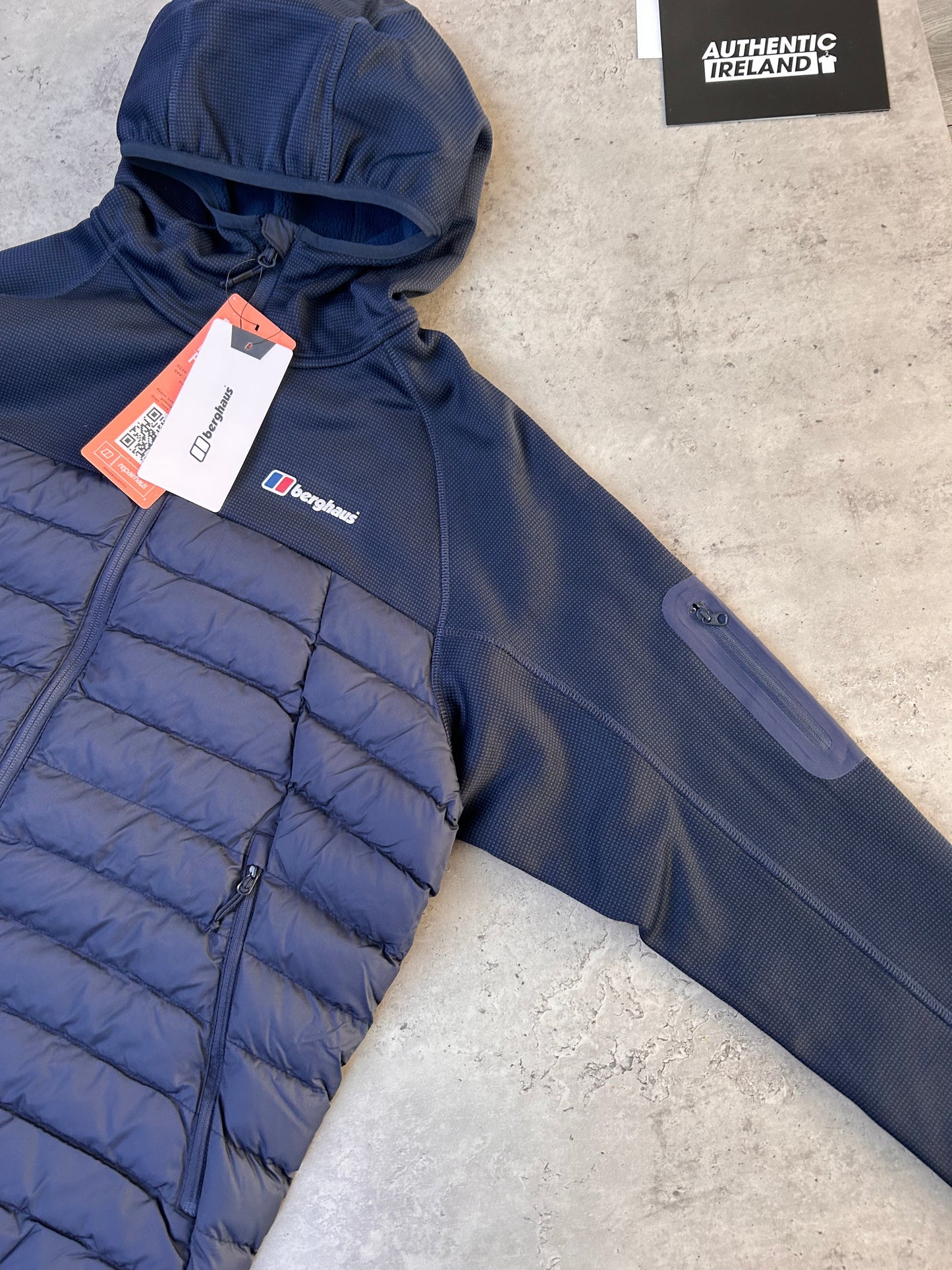 BERGHAUS HYBRID TRACKSUIT - NAVY