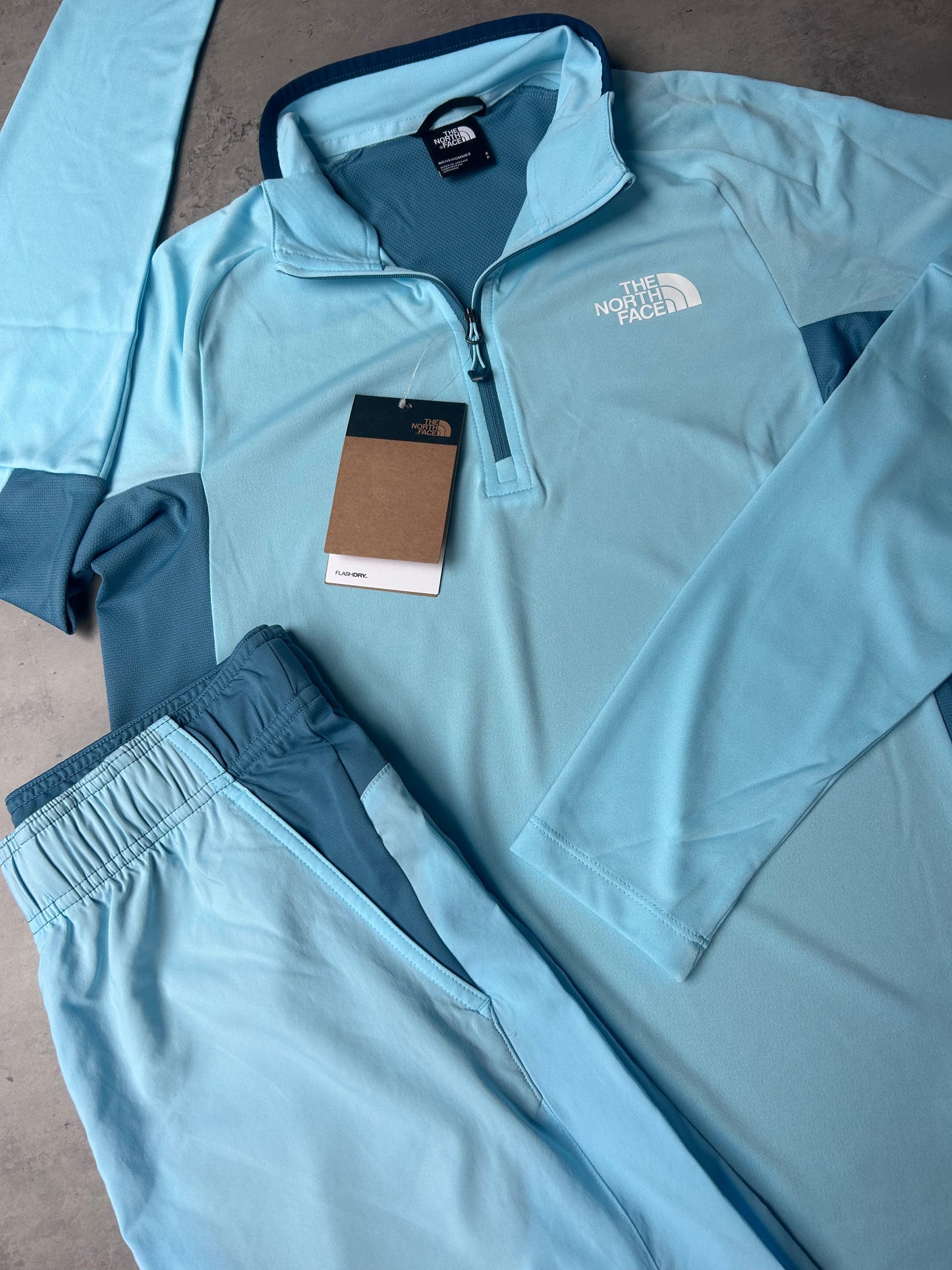 THE NORTH FACE 1/4 ZIP SET - ICE BLUE